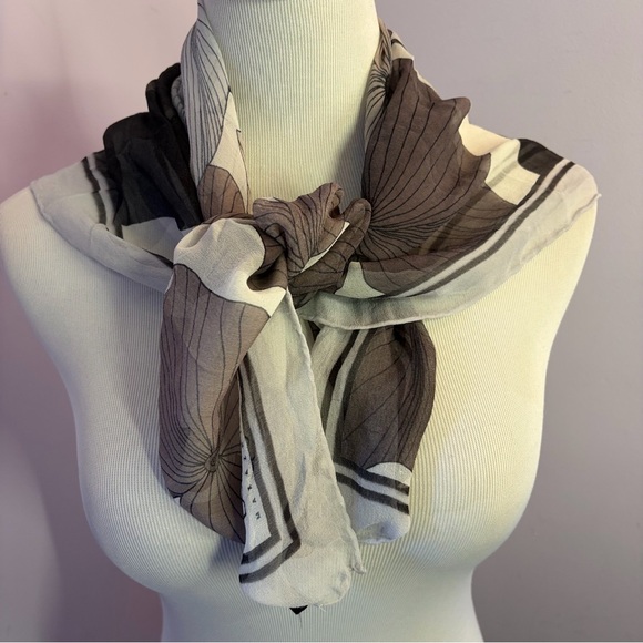 Silk Scarf-BCBG Sheer Patterned Scarf, Beautiful - Picture 3 of 11